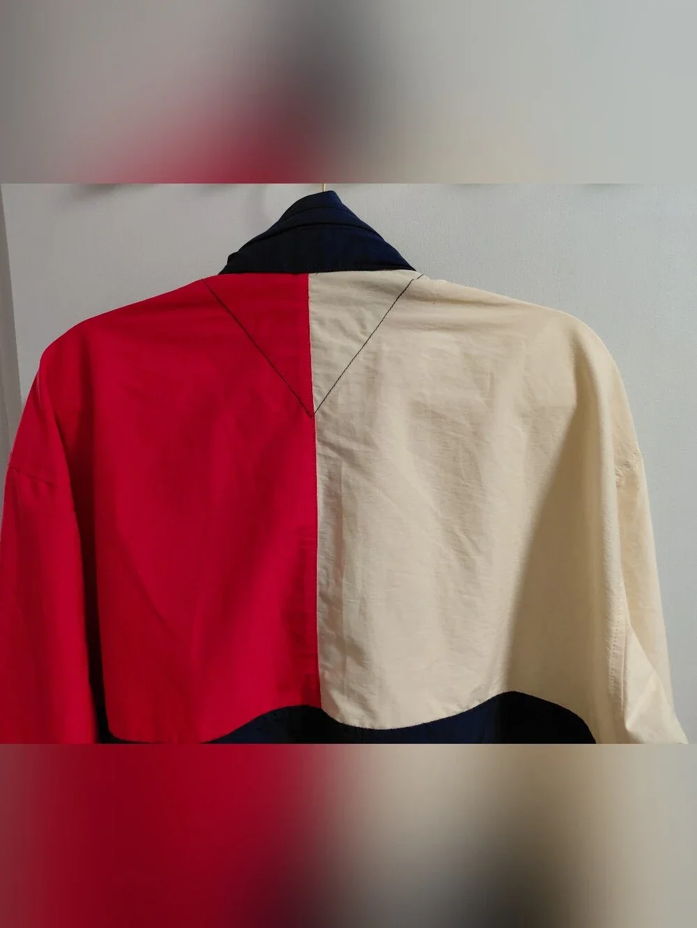 Tommy Hilfiger Colorblock Lightweight Golf Jacket in Red, Navy, Cream
